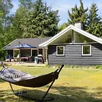 Amina - 1-1km From The Sea By Interhome *