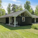 Amina - 1-1km From The Sea By Interhome *