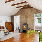 Amina - 1-1km From The Sea By Interhome
