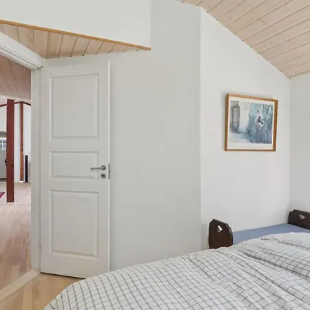 Holiday home Amina - 1-1km From The Sea By Interhome Rorvig